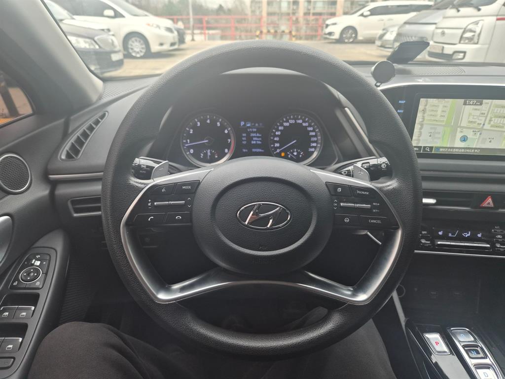 HYUNDAI Sonata - Vista 6