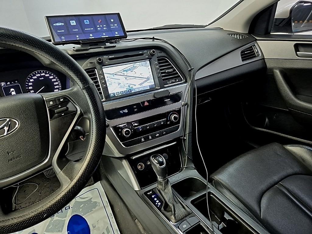 HYUNDAI Sonata - Vista 10