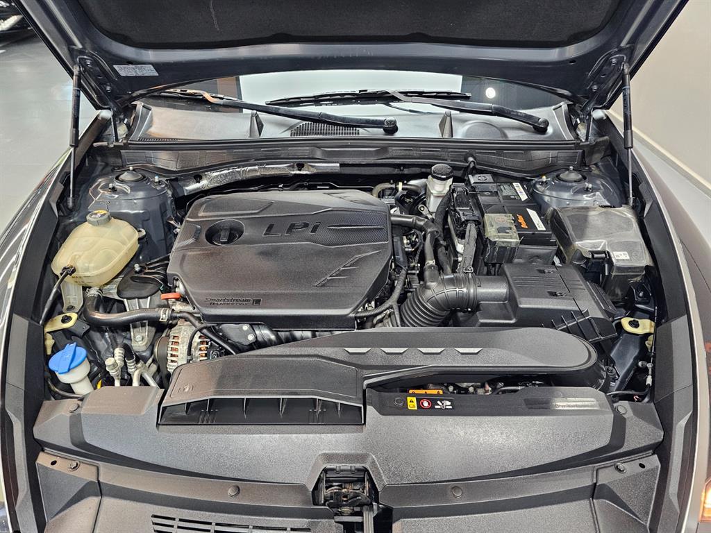 HYUNDAI Sonata - Vista 9