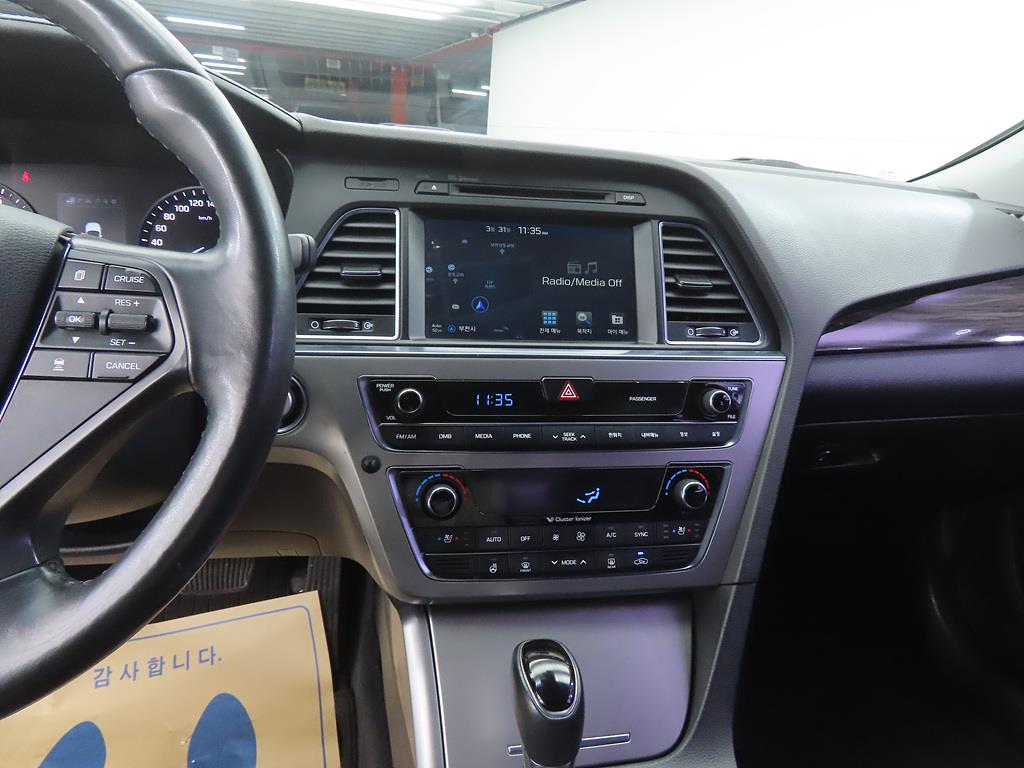 HYUNDAI Sonata - Vista 10