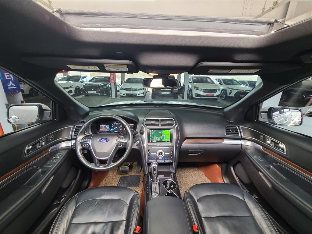 Ford Explorer - Vista 5