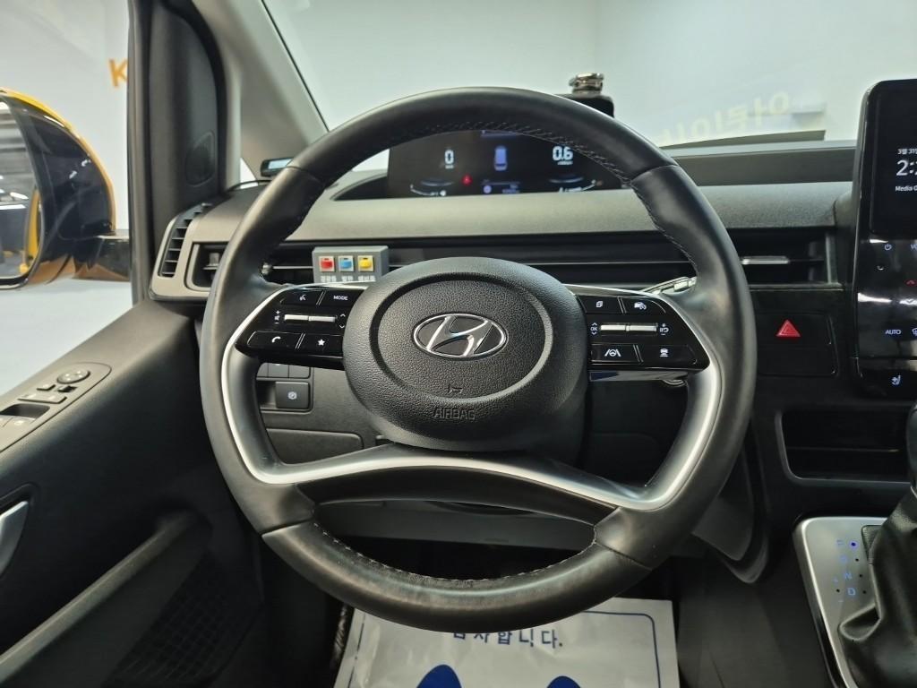 HYUNDAI Staria 2022 Amarillo - Importación desde Corea - HF Imports Iquique - Foto 19
