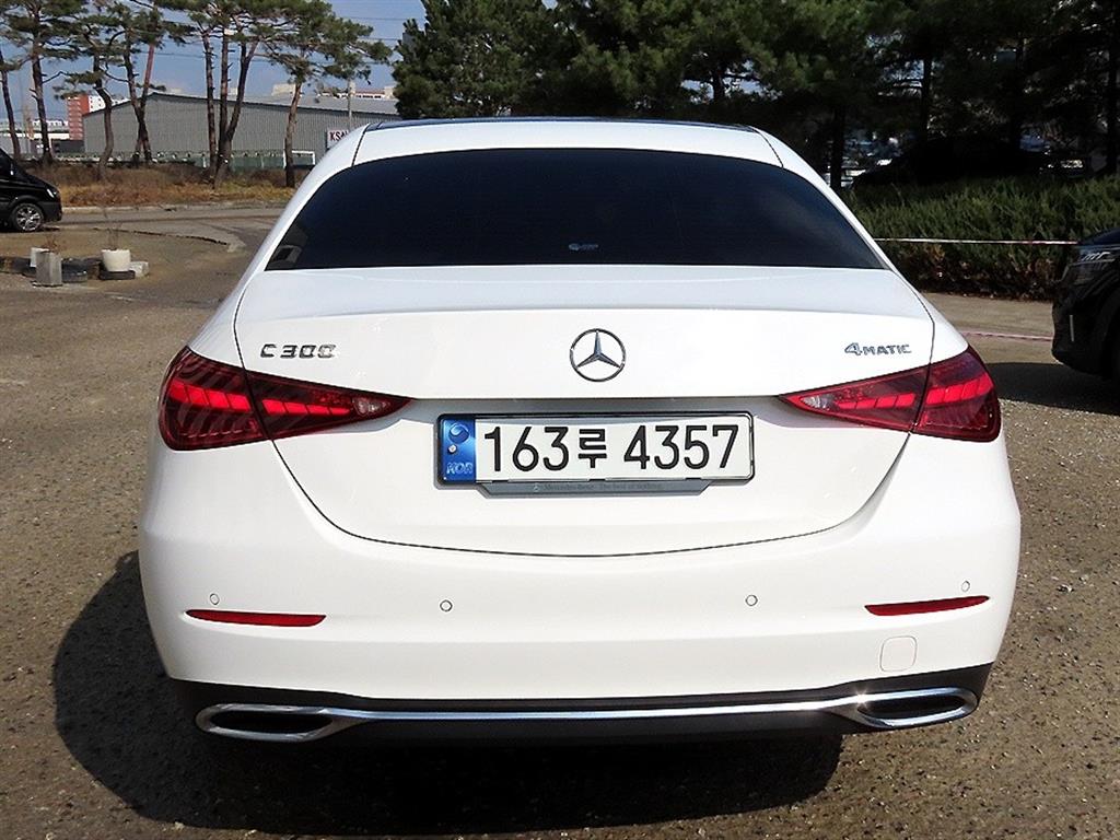 Mercedes Benz C Class - Vista 4