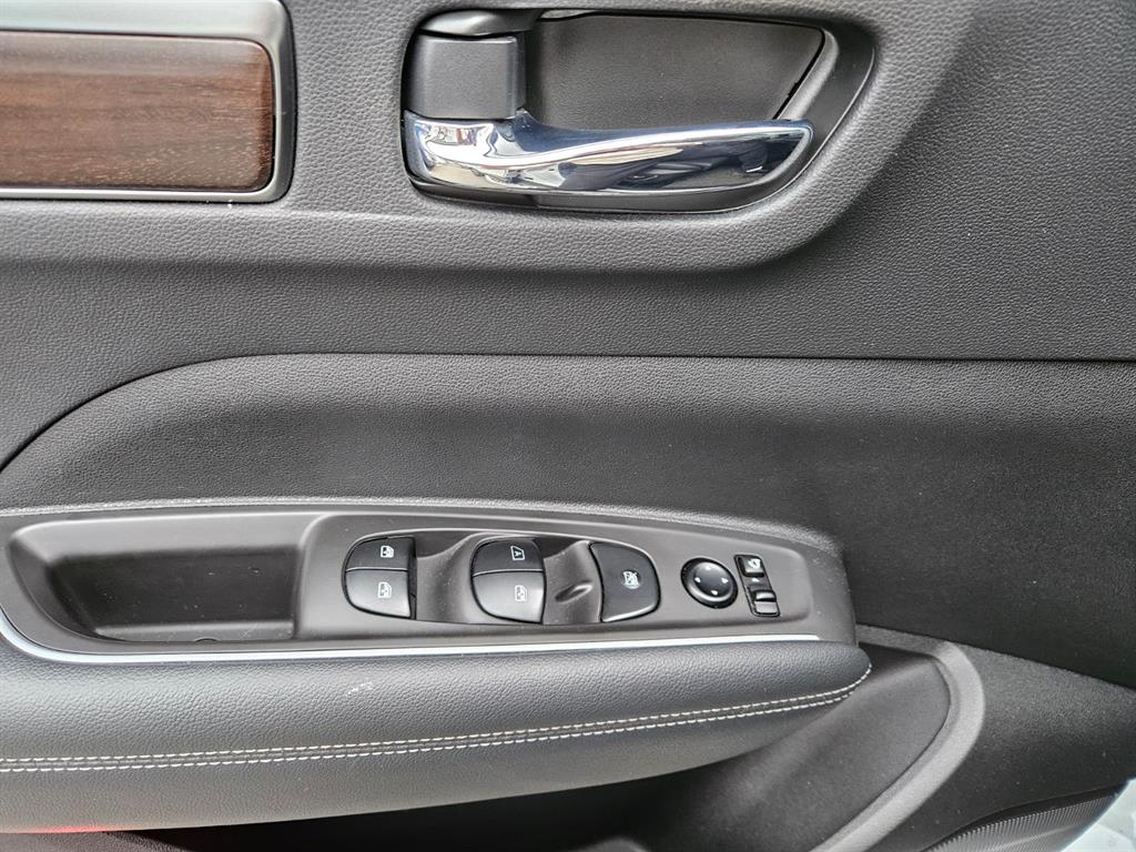 SAMSUNG QM6 2020 Blanco - Importación desde Corea - HF Imports Iquique - Foto 14