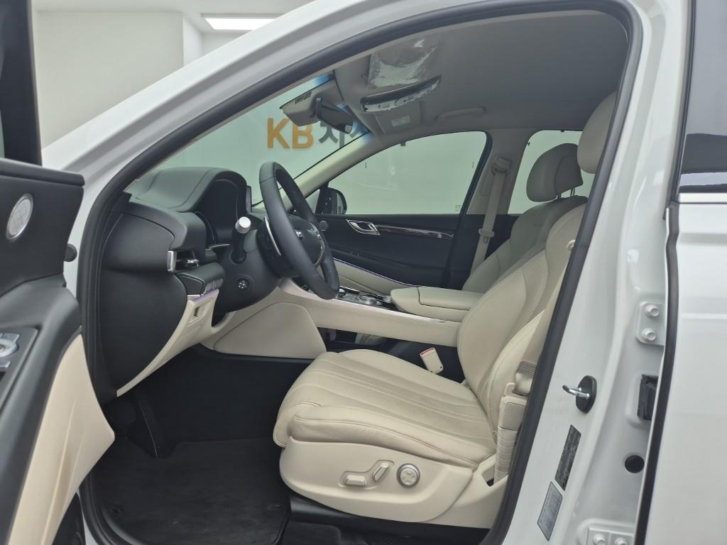 Genesis GV80 - Vista 11