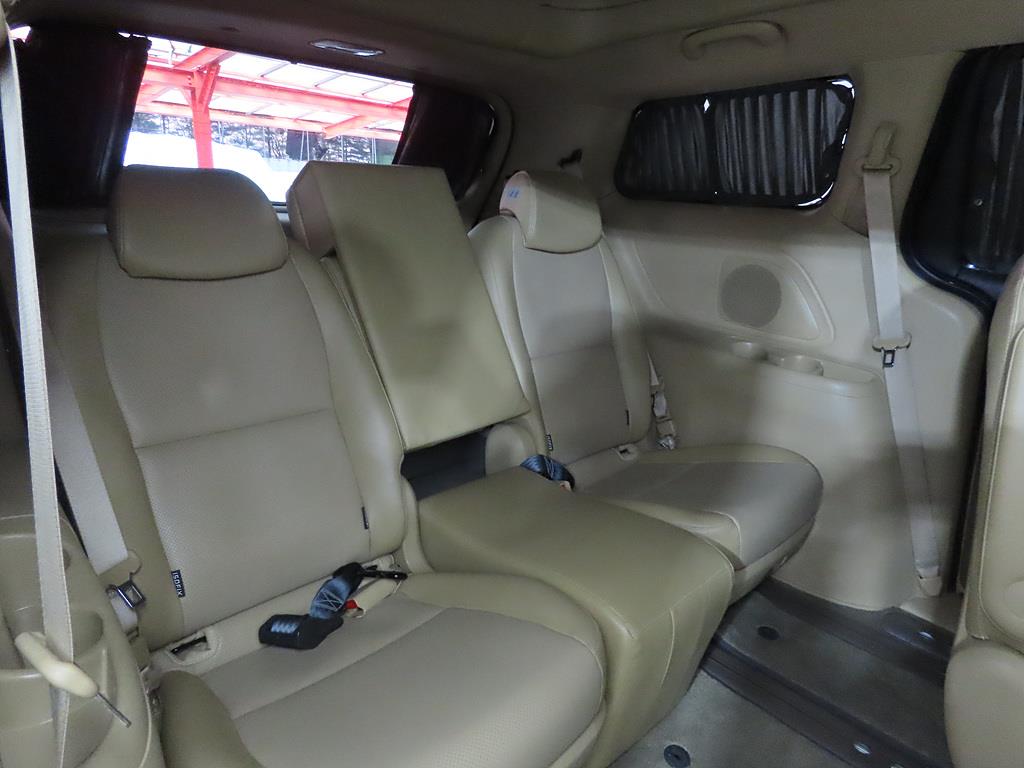 KIA Carnival - Vista 9