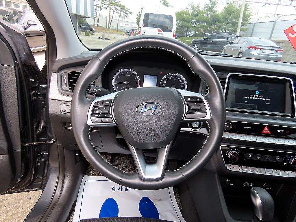 HYUNDAI Sonata - Vista 8