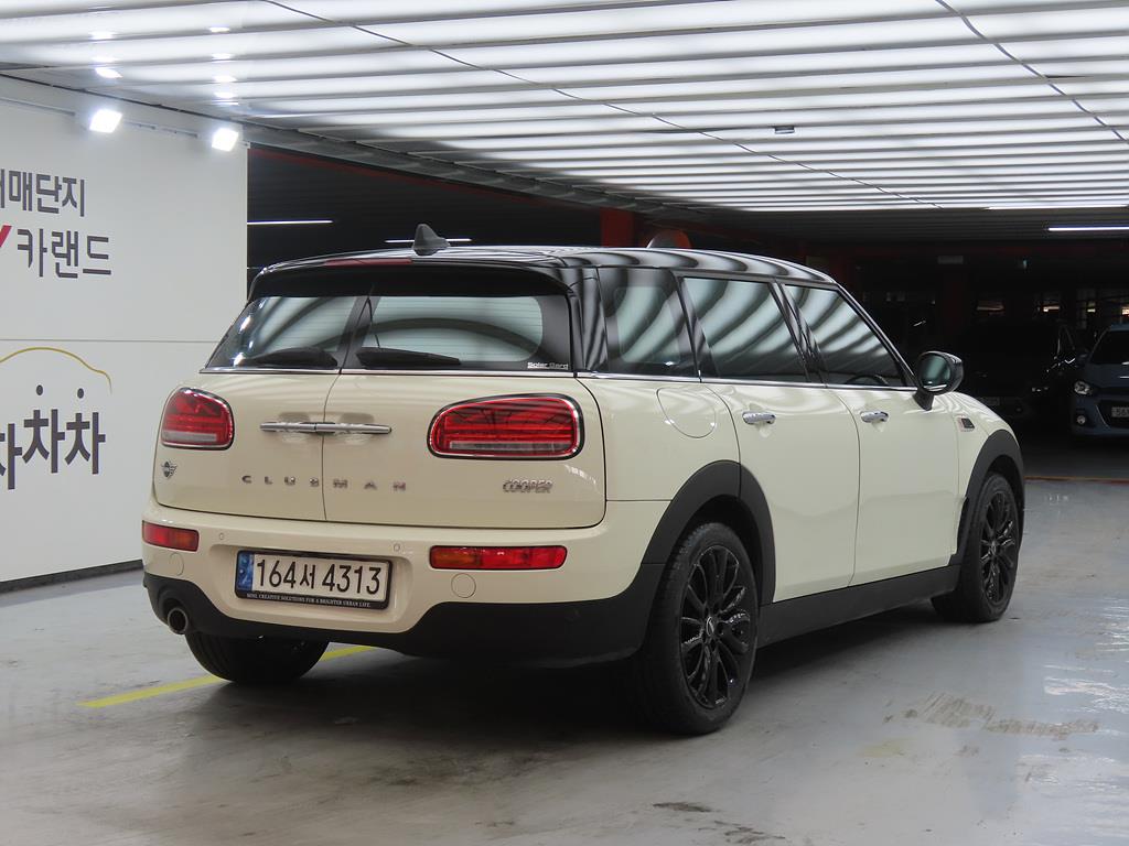 Mini Clubman - Vista 4