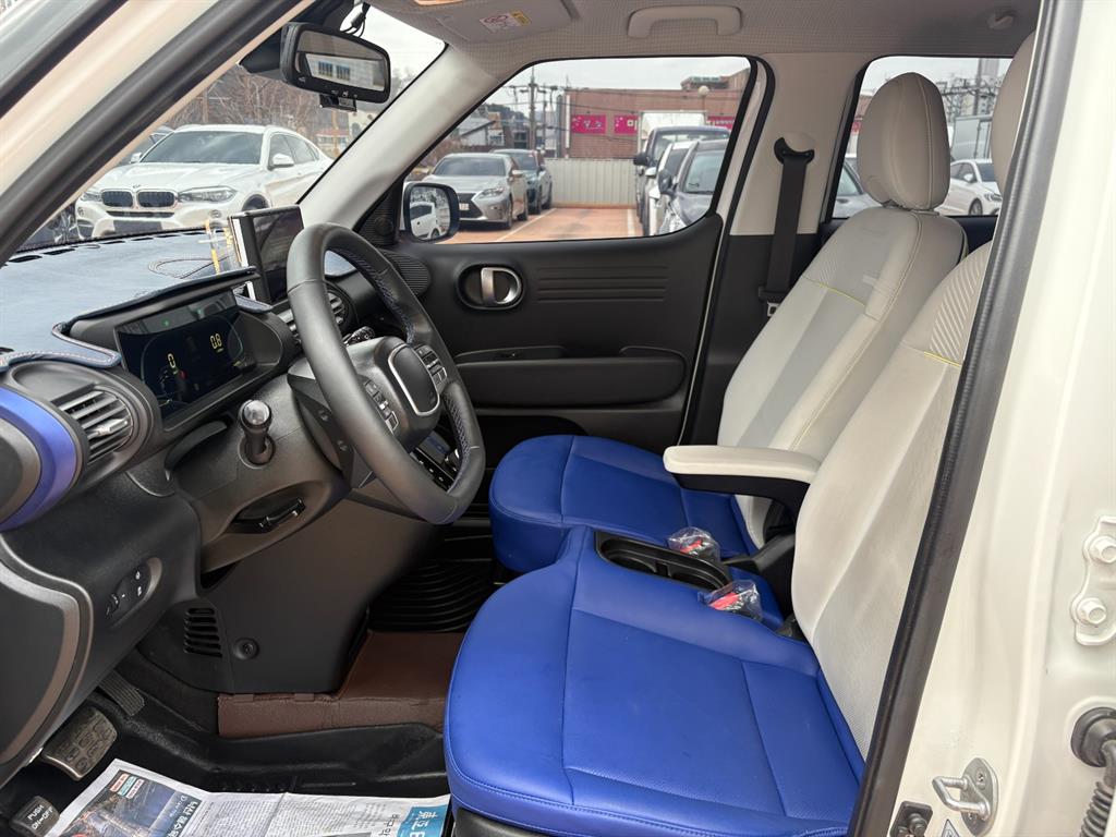 HYUNDAI Casper - Vista 10