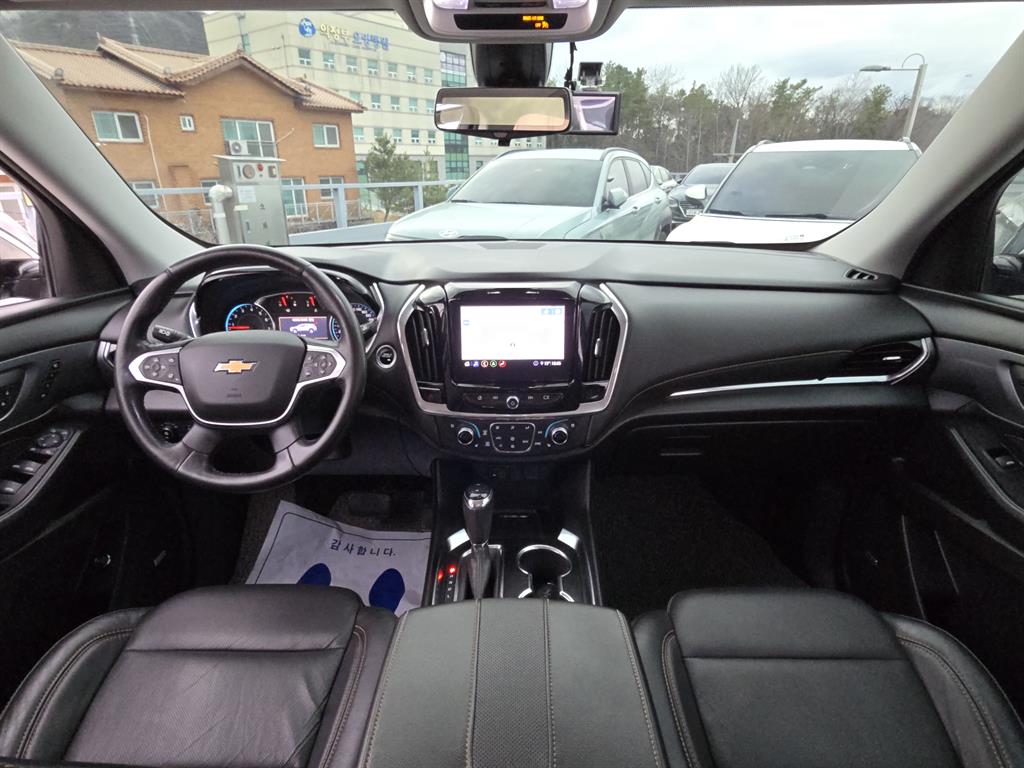 Chevrolet Travers - Vista 7