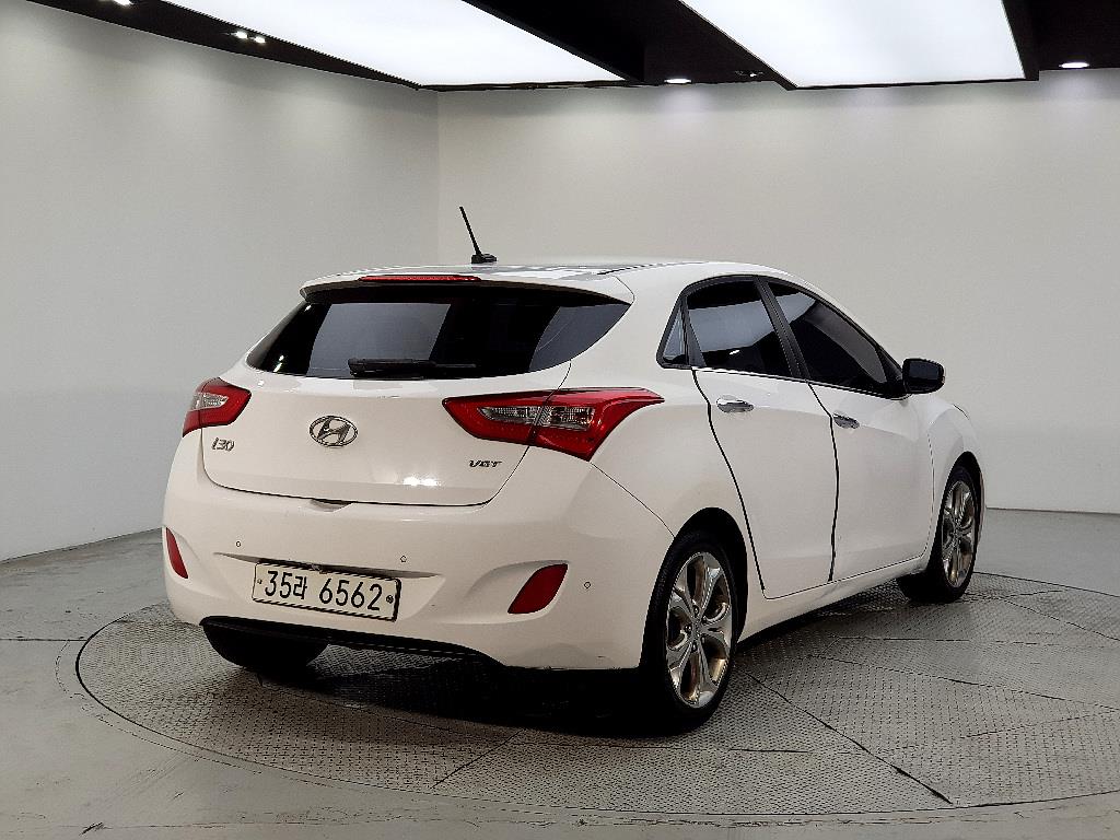 HYUNDAI i30 - Vista 4