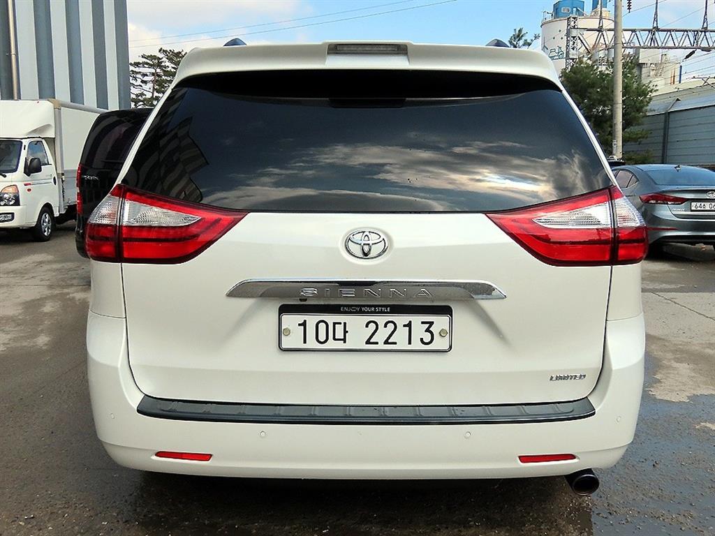 Toyota Siena - Vista 4