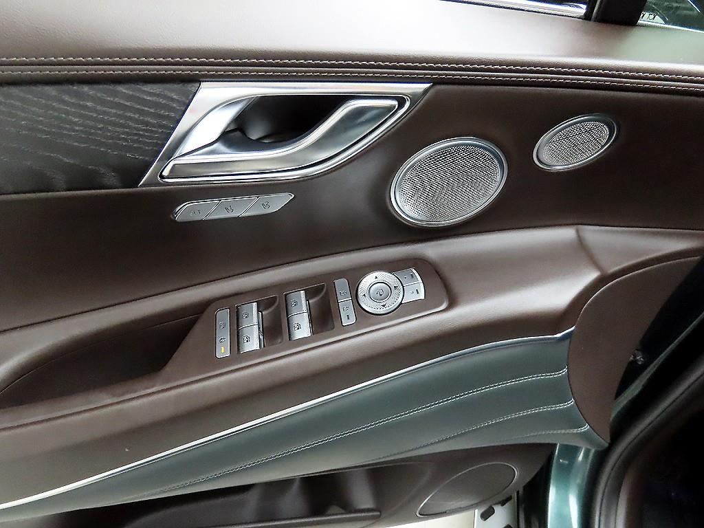 Genesis GV80 - Vista 11