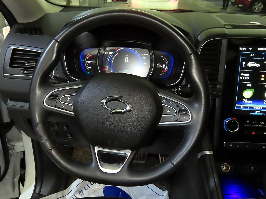 SAMSUNG QM6 - Vista 8