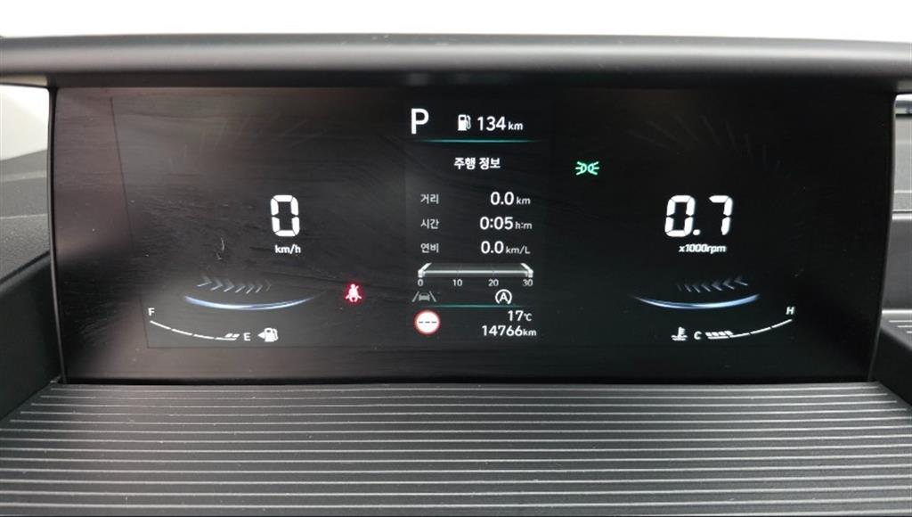 HYUNDAI Staria - Vista 7