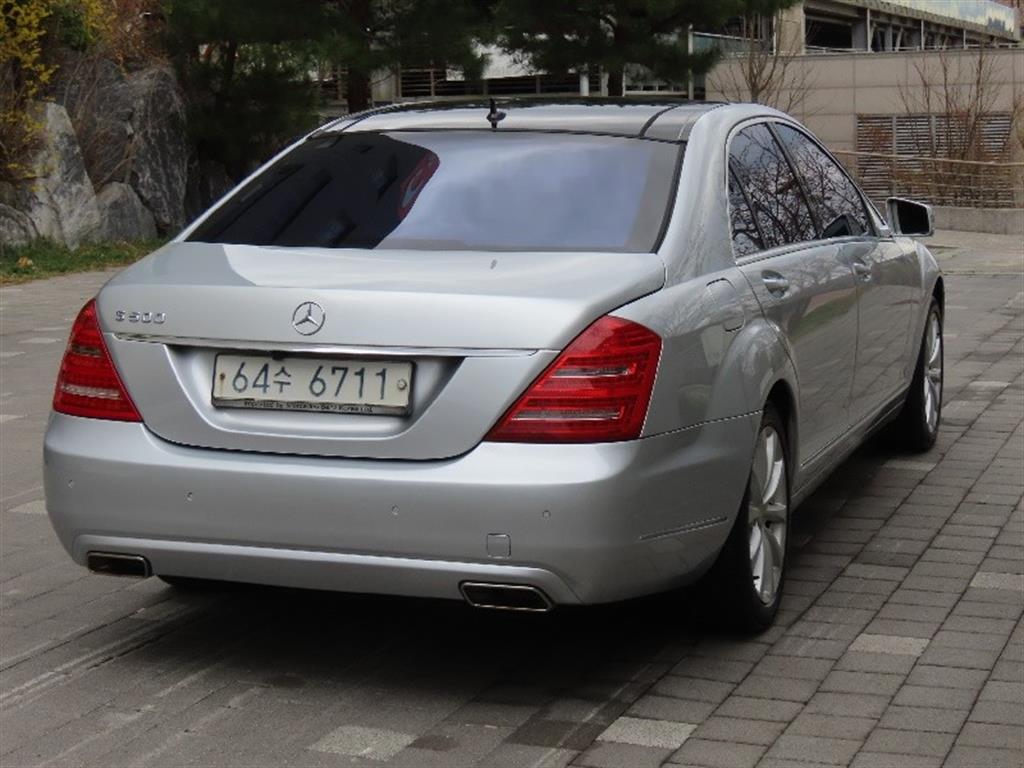 Mercedes Benz S Class - Vista 5