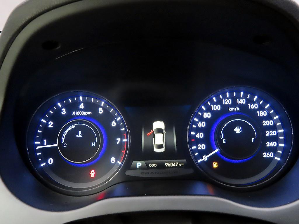 HYUNDAI Grandeur - Vista 8