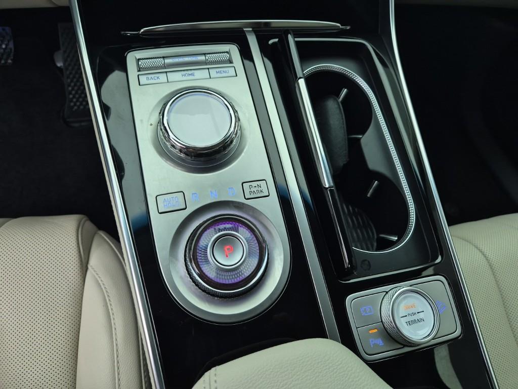 Genesis GV80 - Vista 8