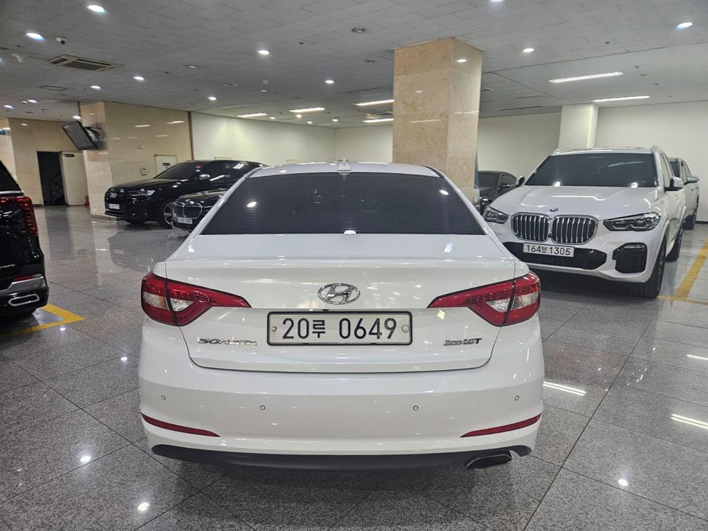 HYUNDAI Sonata - Vista 4