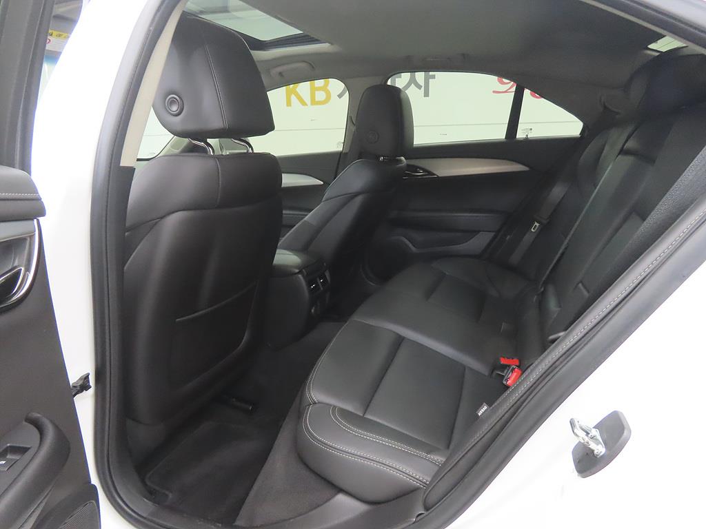 Cadillac ATS - Vista 6