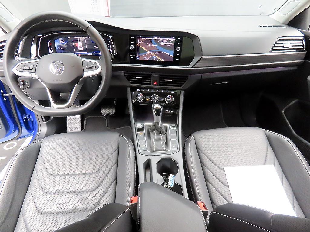 Volkswagen Jetta - Vista 7