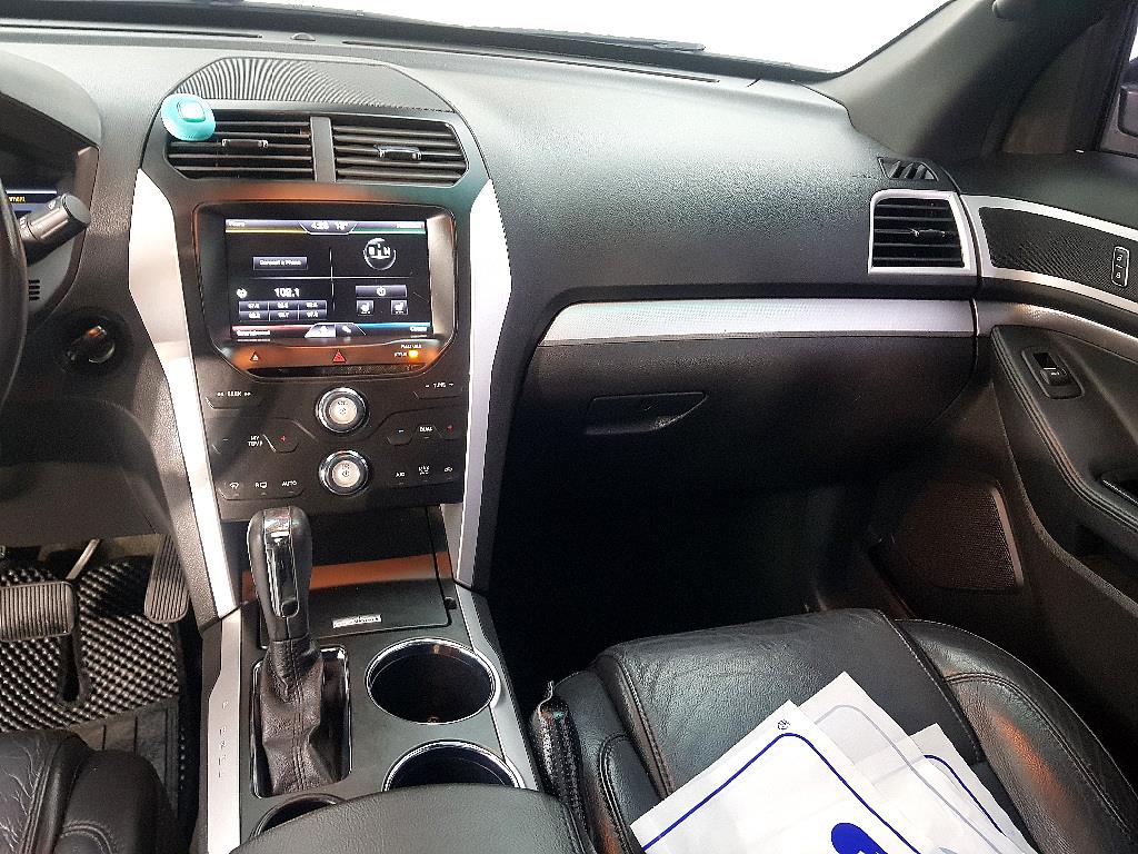 Ford Explorer - Vista 10