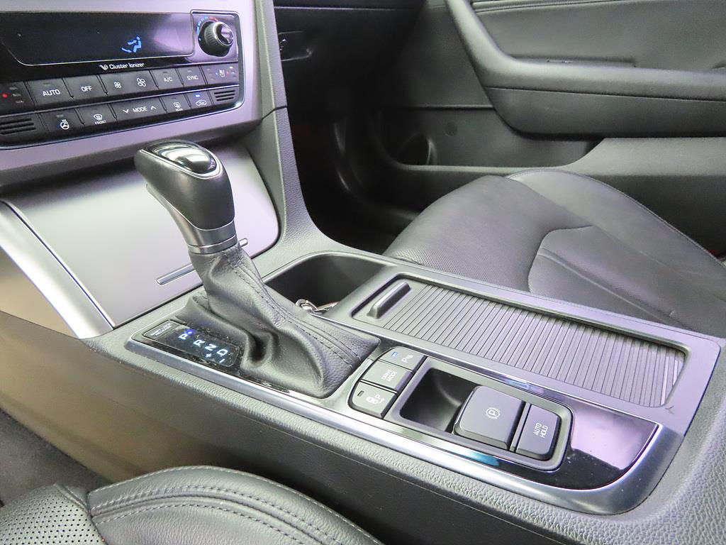 HYUNDAI Sonata - Vista 11