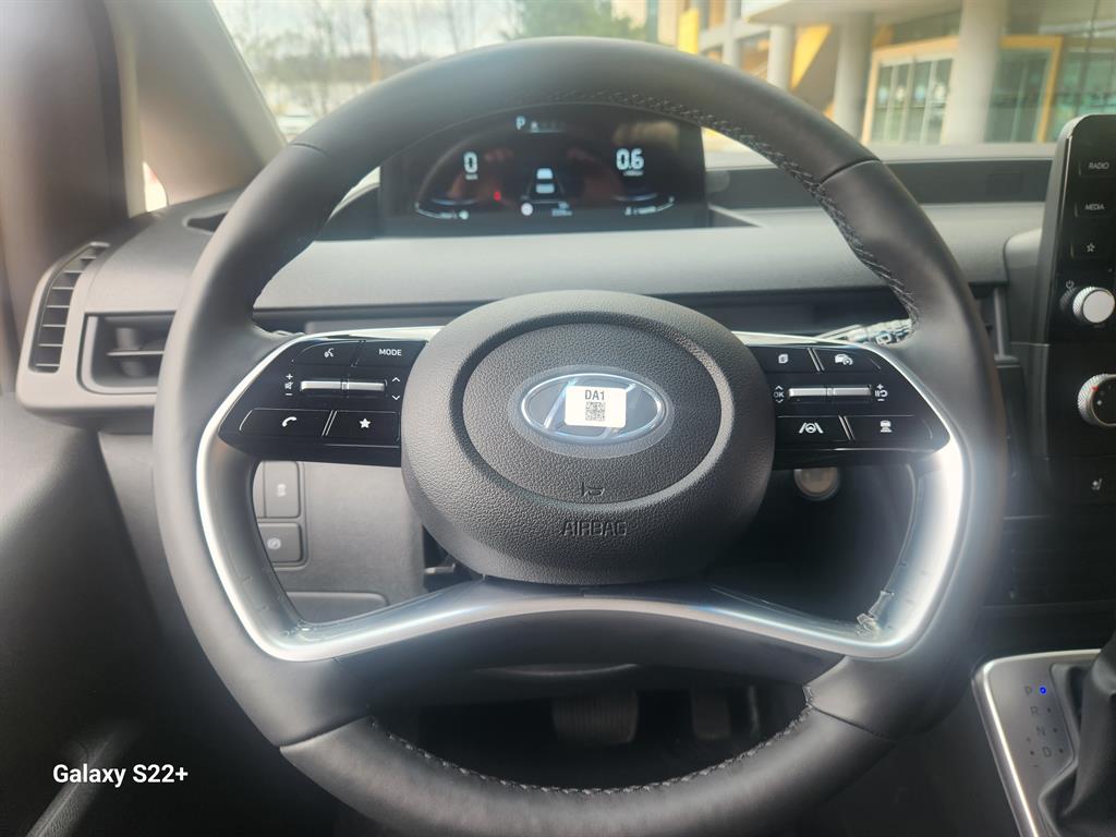 HYUNDAI Staria 2023 Amarillo - Importación desde Corea - HF Imports Iquique - Foto 13