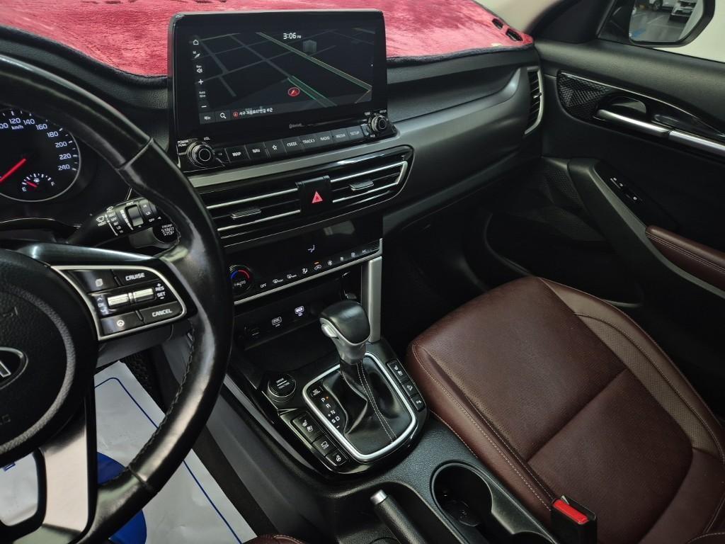 KIA Seltos - Vista 10