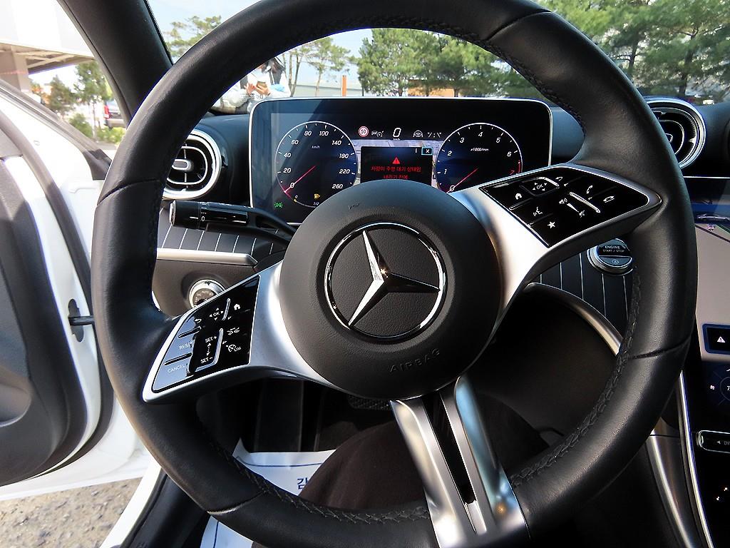 Mercedes Benz C Class - Vista 8