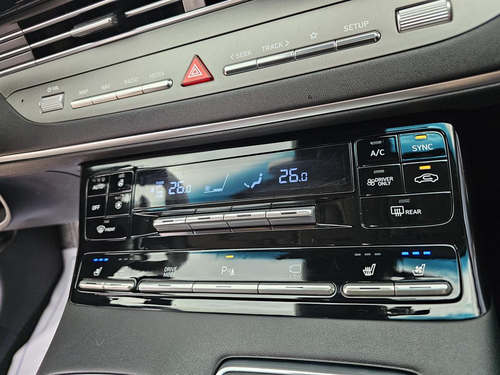 HYUNDAI Grandeur - Vista 12