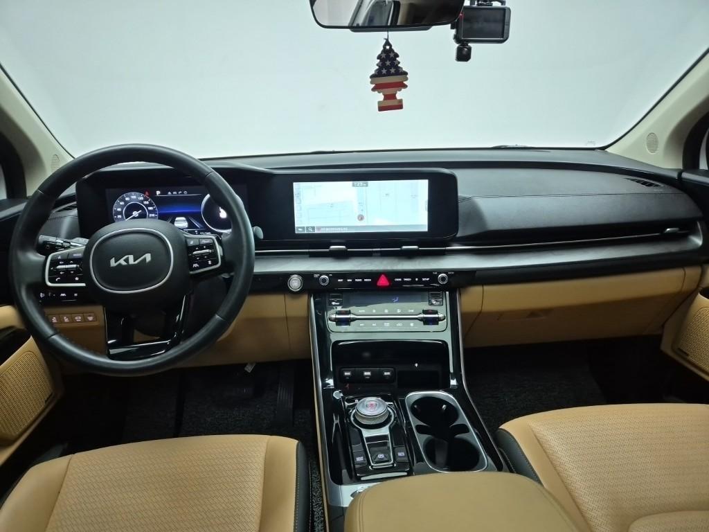 KIA Carnival - Vista 5
