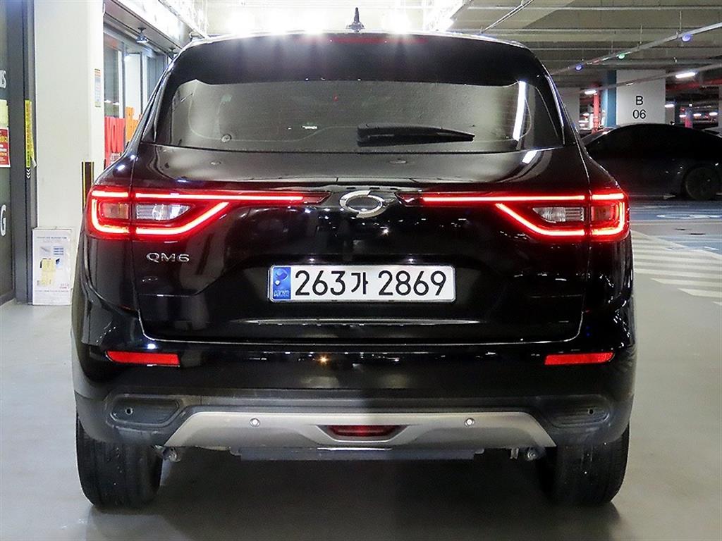 SAMSUNG QM6 - Vista 5