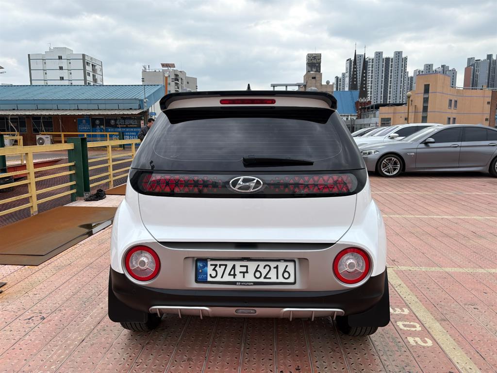 HYUNDAI Casper - Vista 4