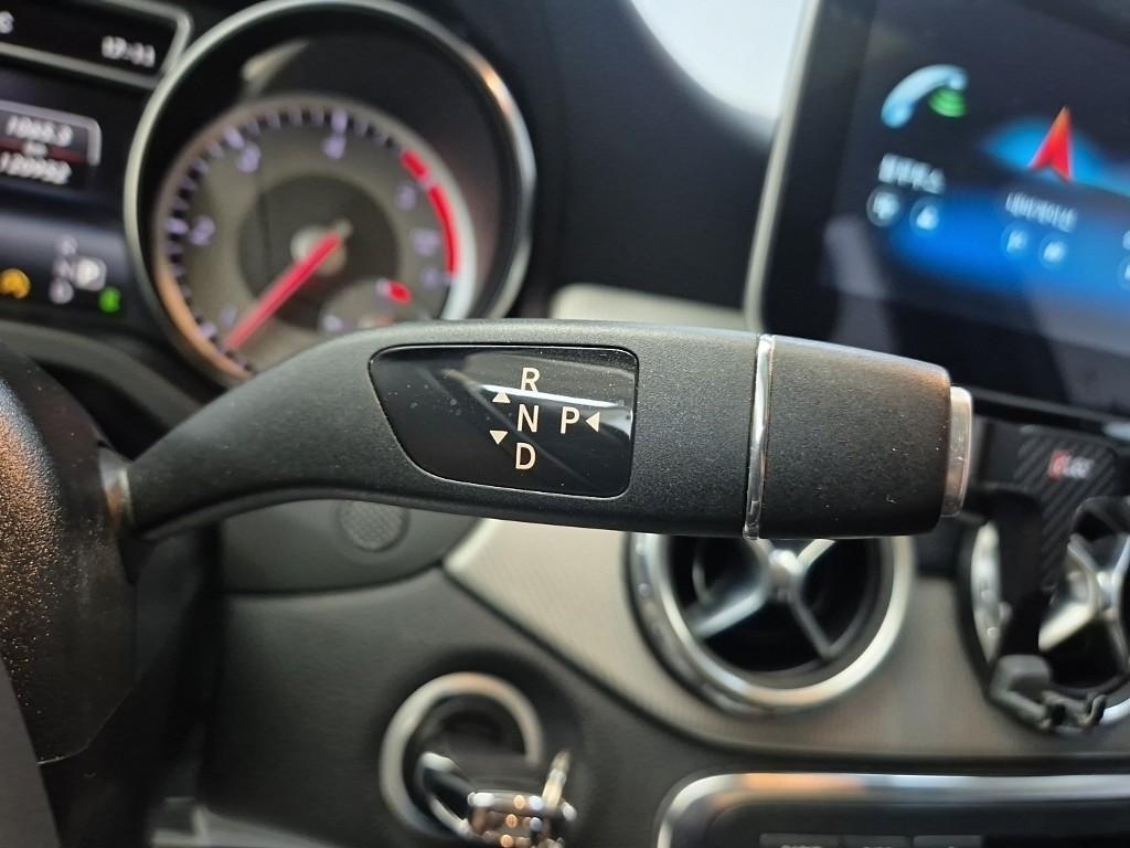 Mercedes Benz GLA Class - Vista 10