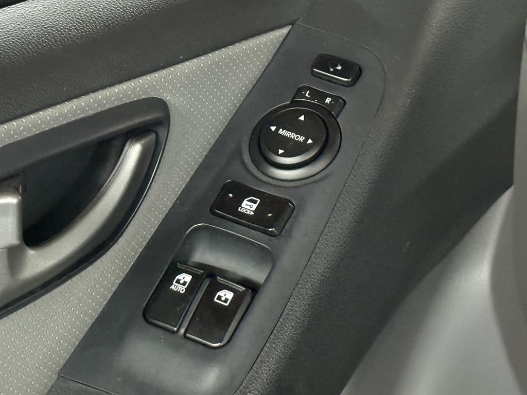 HYUNDAI Starex - Vista 9