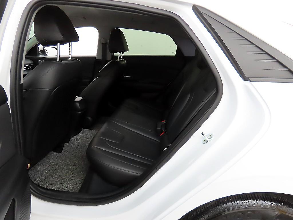 HYUNDAI Avante - Vista 6