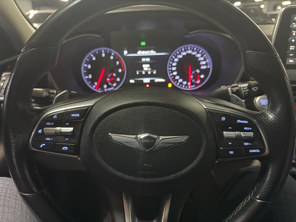 Genesis G70 - Vista 10