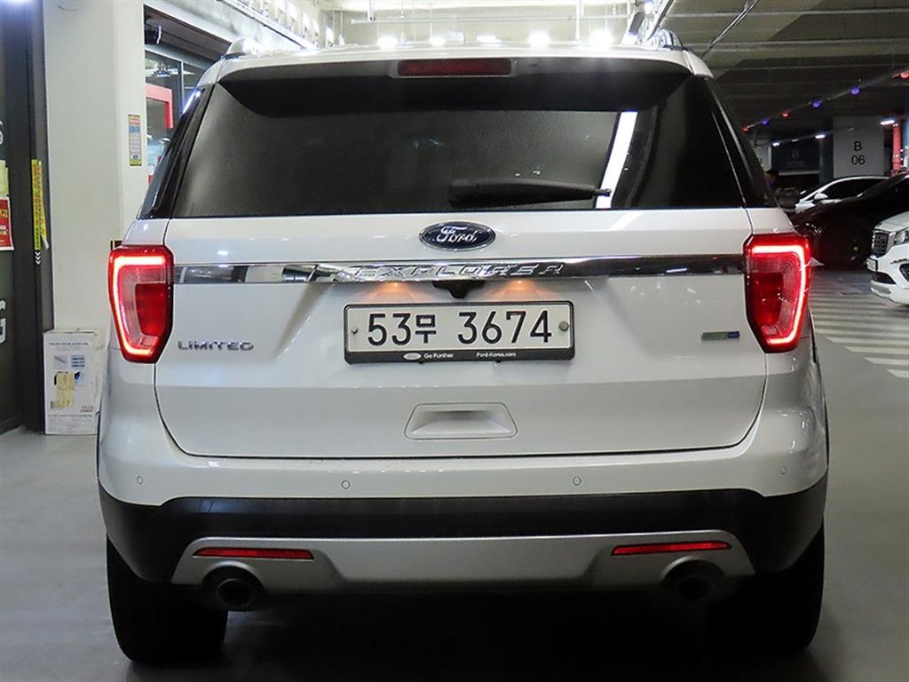 Ford Explorer - Vista 5