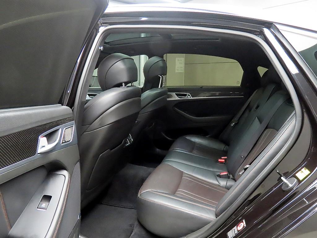 Genesis G80 - Vista 6