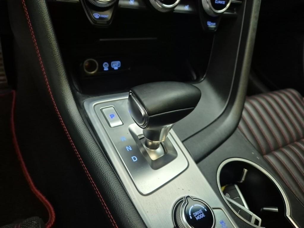 Genesis G70 - Vista 7