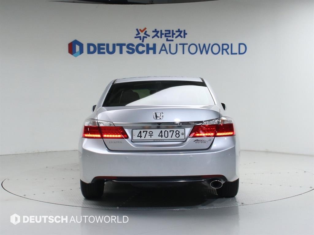 Honda Accord - Vista 4