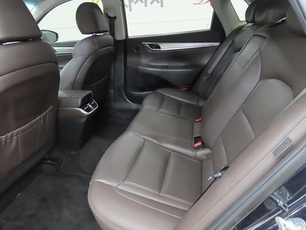 HYUNDAI Grandeur - Vista 6