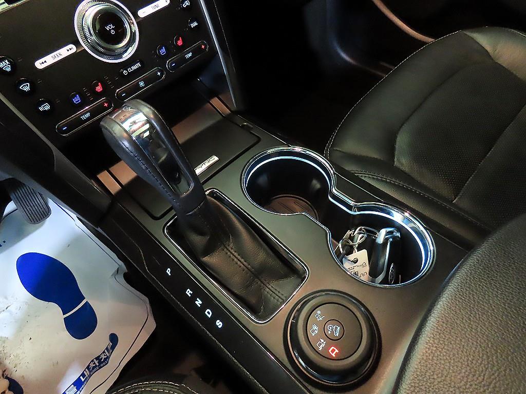 Ford Explorer - Vista 12