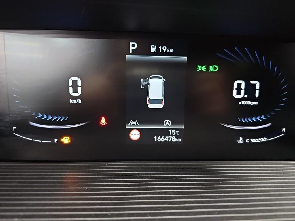 HYUNDAI Staria - Vista 12