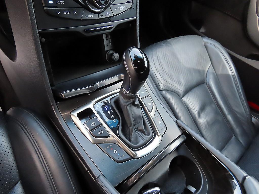 HYUNDAI Grandeur - Vista 10