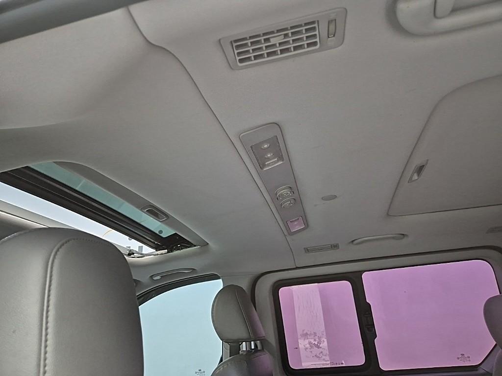 HYUNDAI Starex - Vista 10