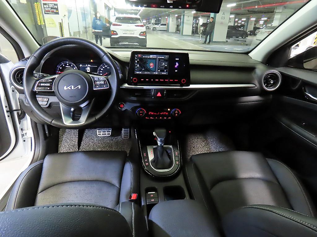 KIA K3 - Vista 10