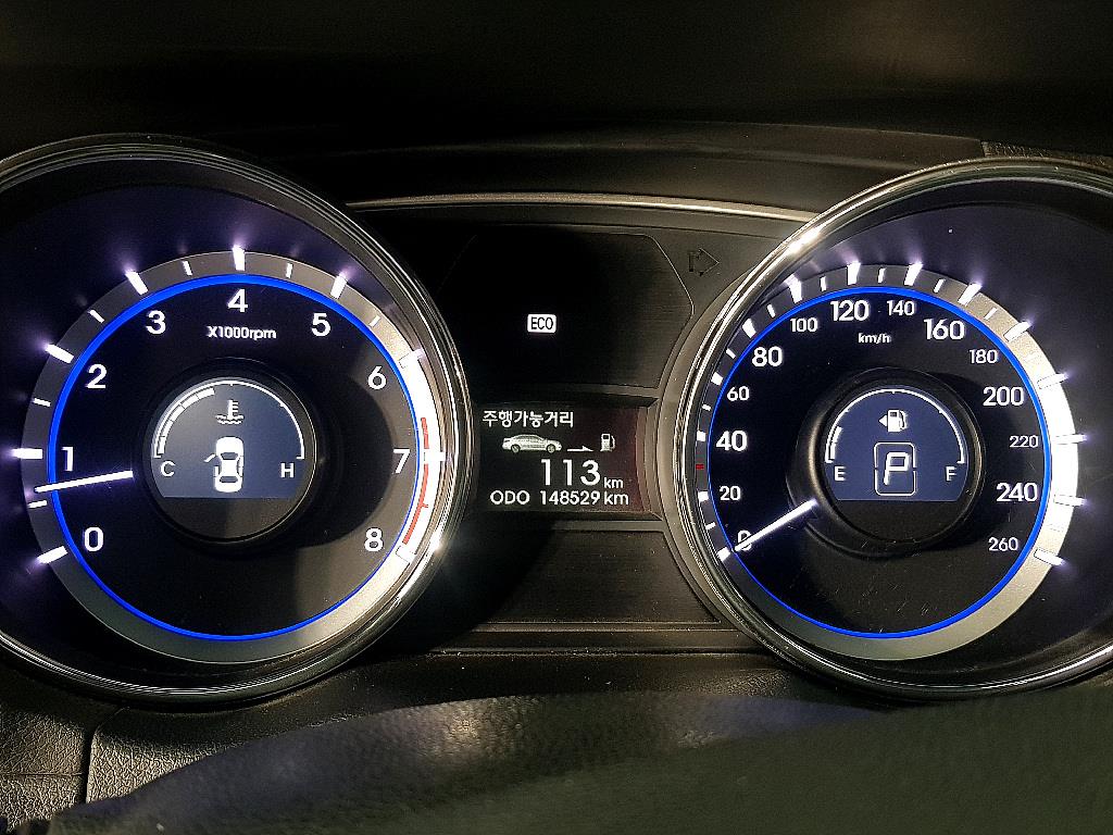 HYUNDAI Sonata - Vista 6