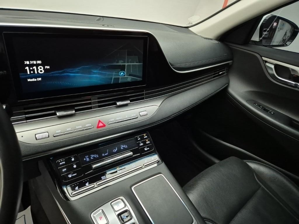 HYUNDAI Grandeur - Vista 10